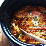 Super Easy Skinny Veggie Crockpot Lasagna - a handful of simple ingredients for a healthy family dinner. | https://vitality-news.fit