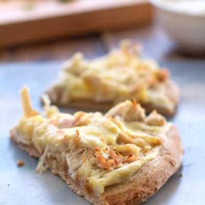 A picture of Healthy Chicken Alfredo Pizza